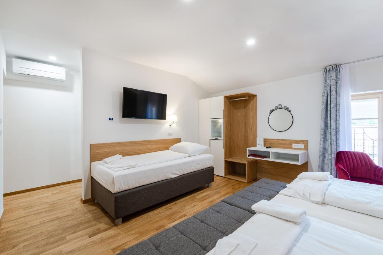 Hotel Dvorec 톨민 외부 사진